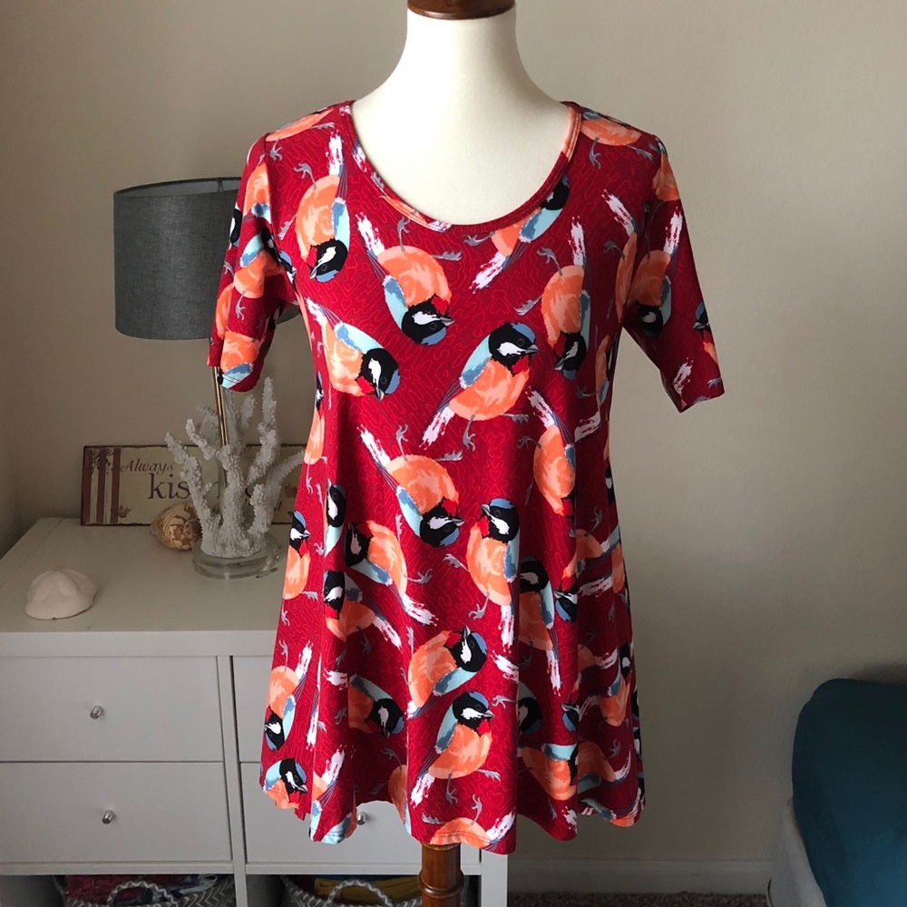\LuLaRoe\• Perfect T